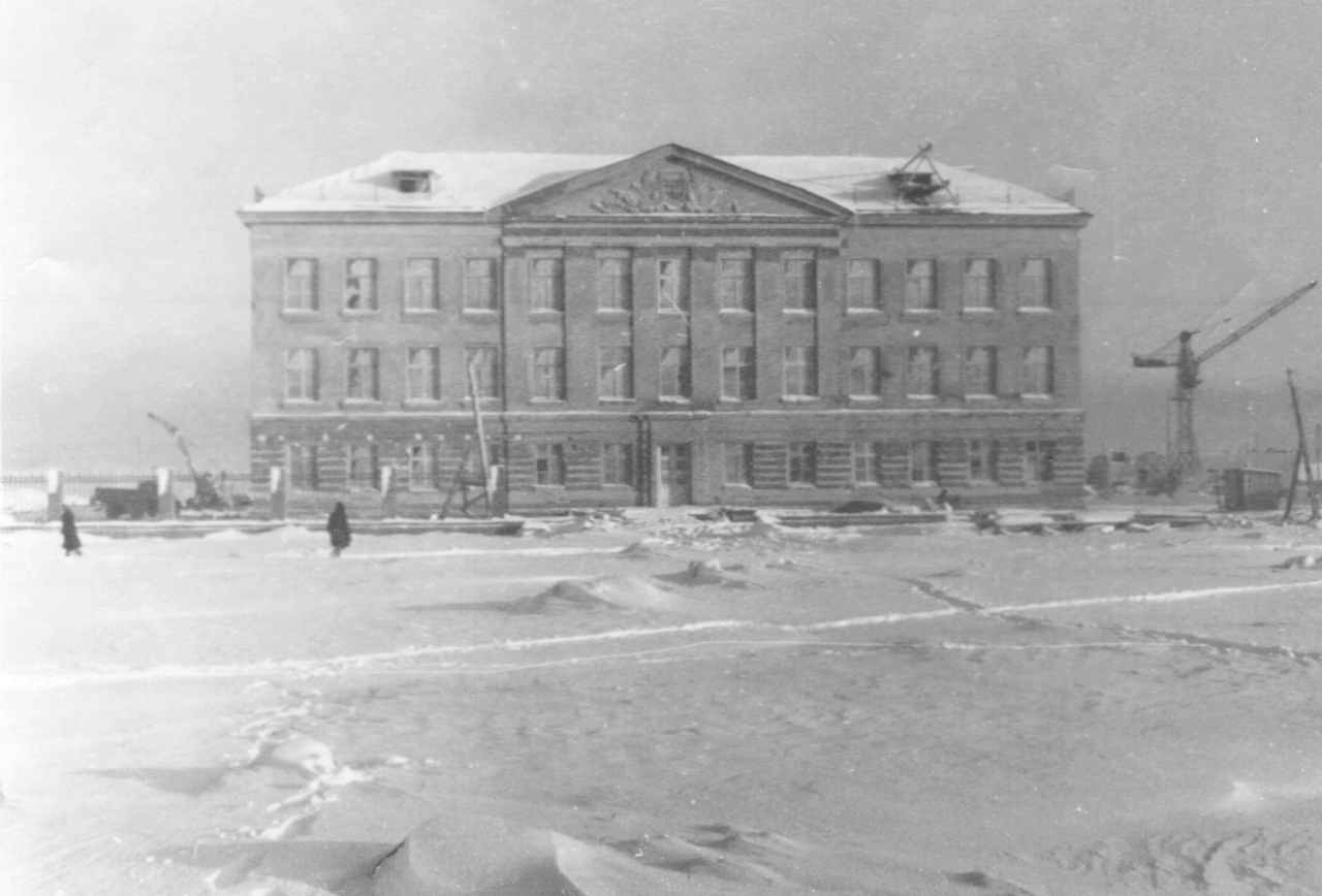Фотография школы.